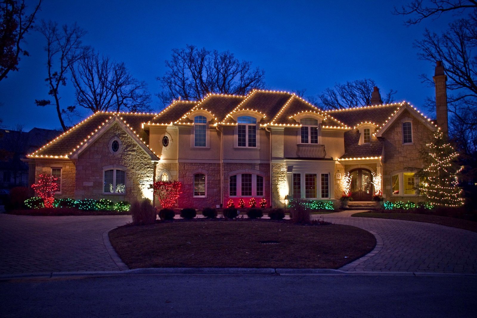 Hook and Ladder holiday lighting inspiration